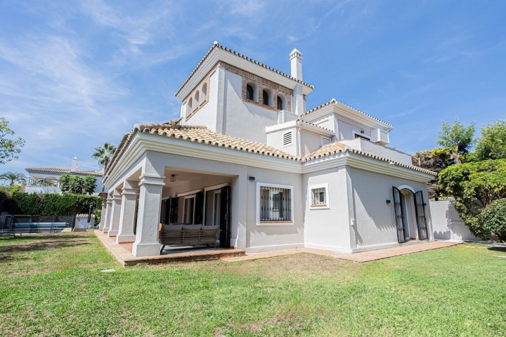 4 Bedroom Villa in San Pedro de Alcántara