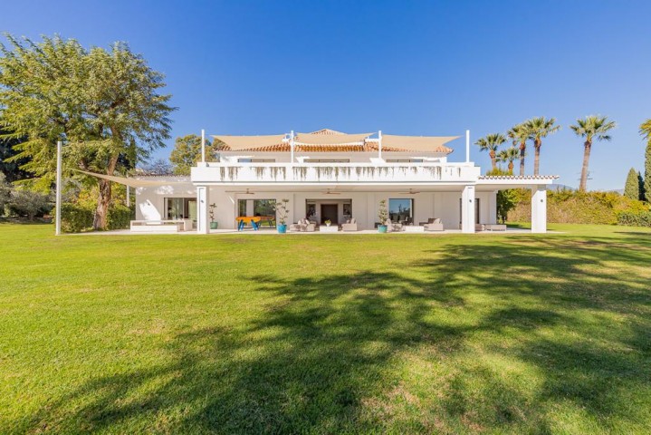 8 Bedroom Villa in Estepona