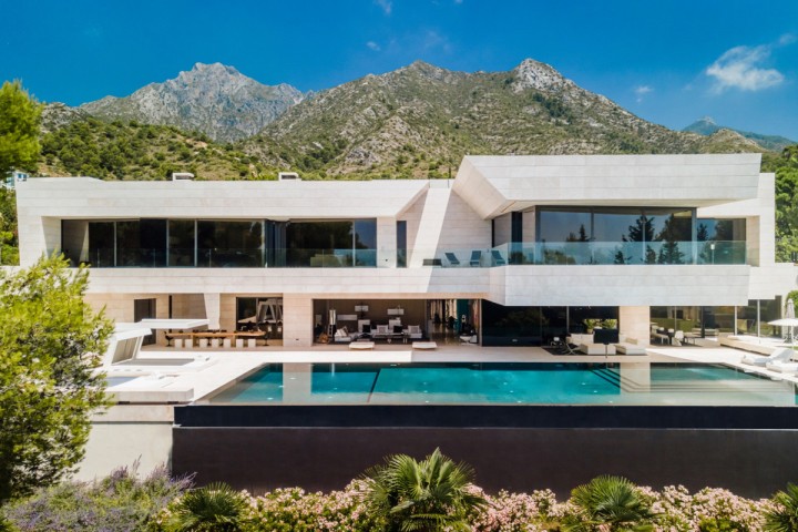 8 Bedroom Villa in Marbella