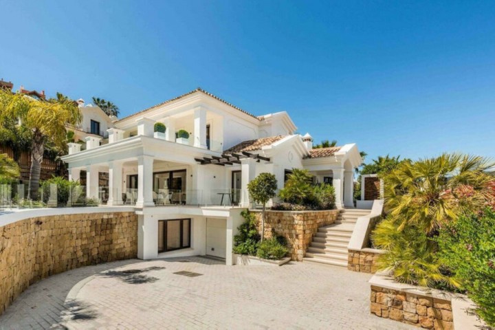 4 Bedroom Villa in Nueva Andalucía