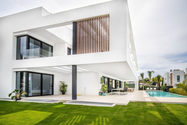 6 Bedroom Villa in Nueva Andalucía