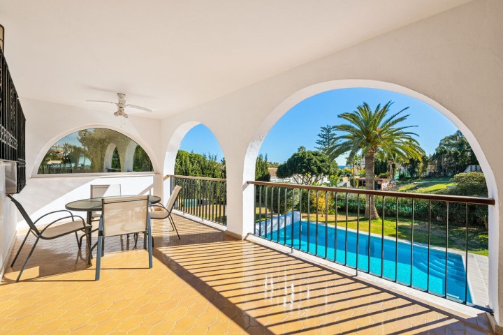 5 Slaapkamer Villa in Atalaya