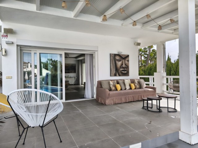 4 Sovrums Villa i Atalaya