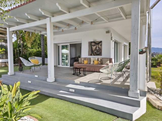 4 Sovrums Villa i Atalaya
