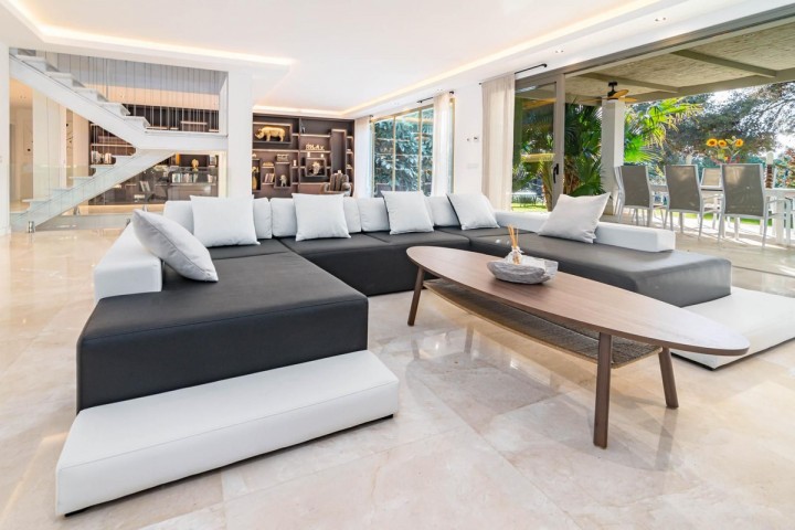 6 Bedroom Villa in Río Real