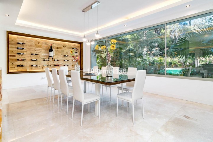 6 Bedroom Villa in Río Real