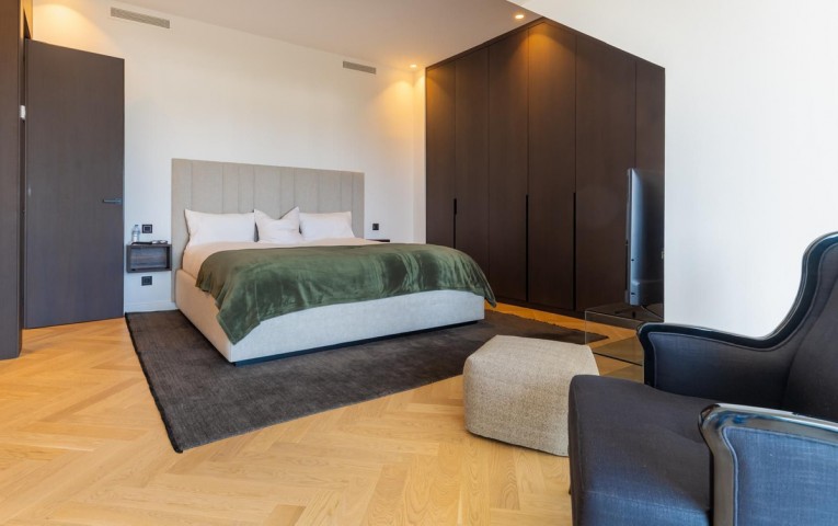 Penthouse in The Golden Mile