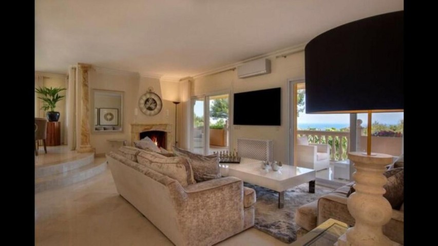 6 Bedroom Villa in The Golden Mile