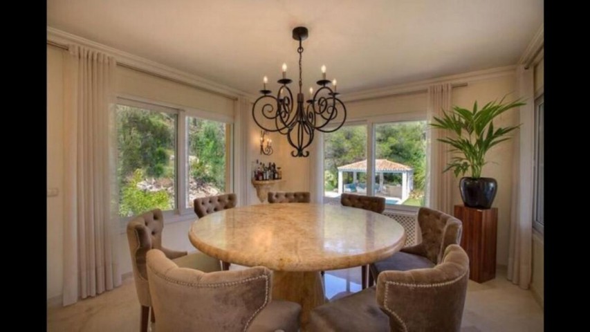 6 Bedroom Villa in The Golden Mile