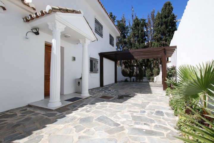 4 Bedroom Villa in Costabella