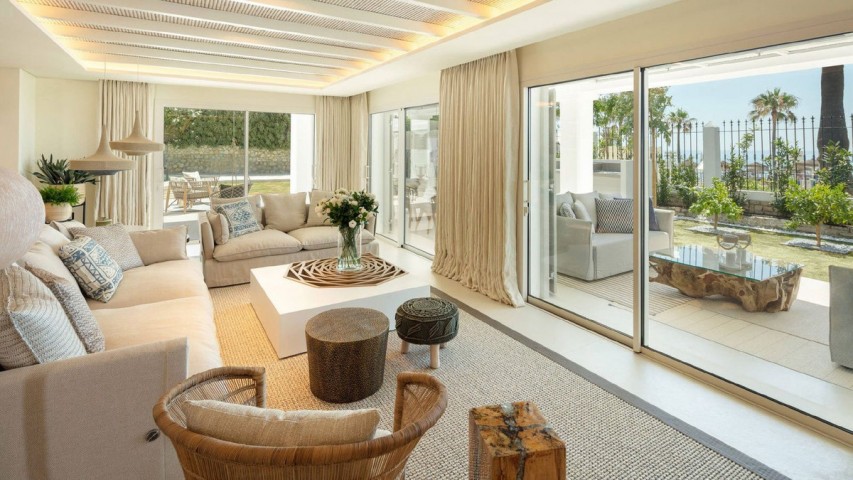 5 Bedroom Villa in The Golden Mile
