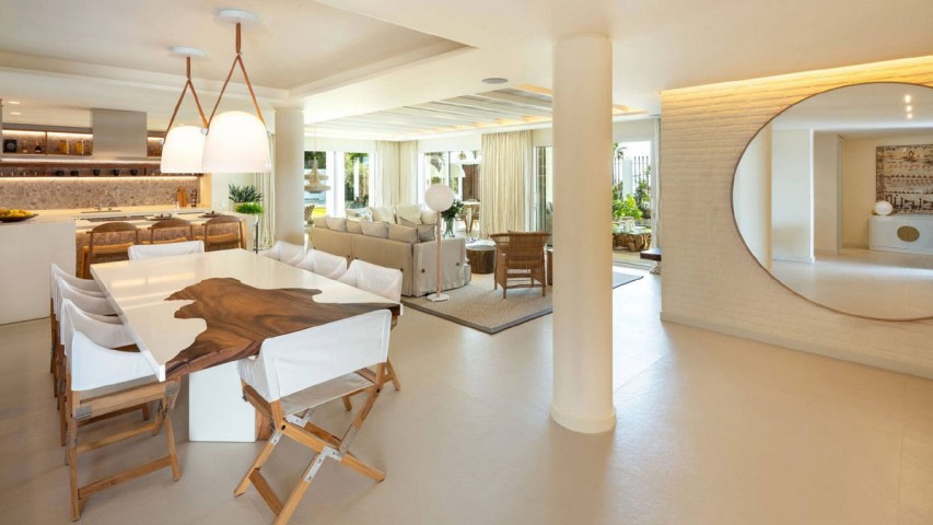 5 Bedroom Villa in The Golden Mile