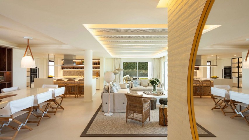 5 Bedroom Villa in The Golden Mile