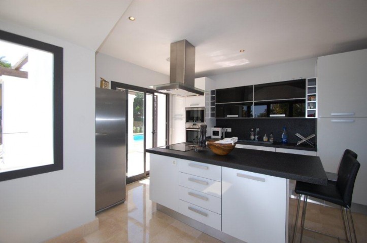 5 Bedroom Villa in The Golden Mile