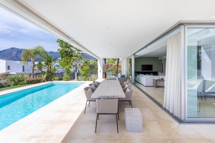 5 Bedroom Villa in Río Real