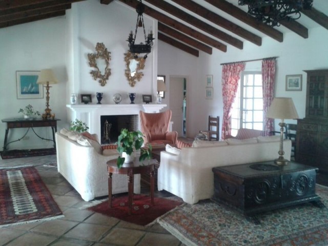 6 Bedroom Villa in Cancelada