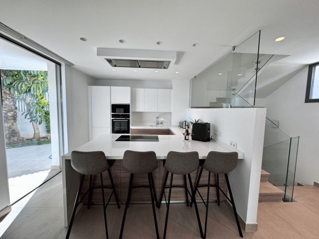 6 Bedroom Villa in Estepona