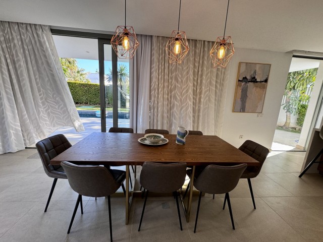 6 Bedroom Villa in Estepona