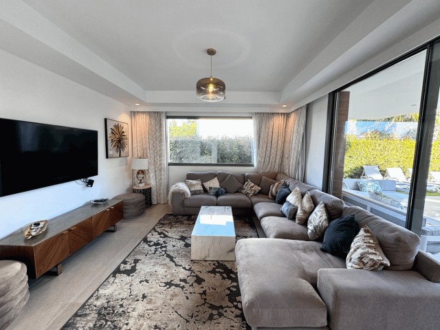 6 Bedroom Villa in Estepona