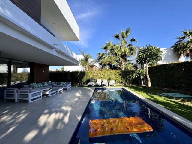 6 Bedroom Villa in Estepona