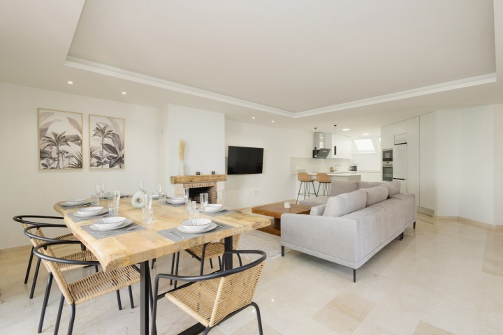5 Bedroom Townhouse in Costabella