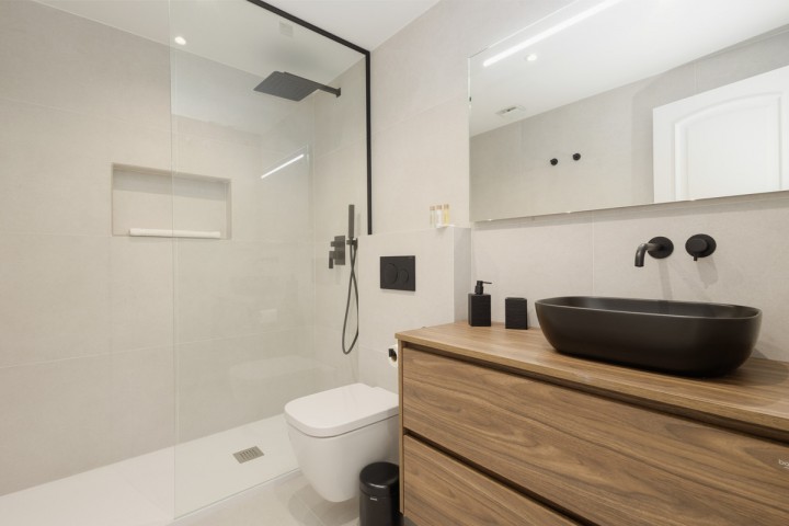 5 Bedroom Townhouse in Costabella