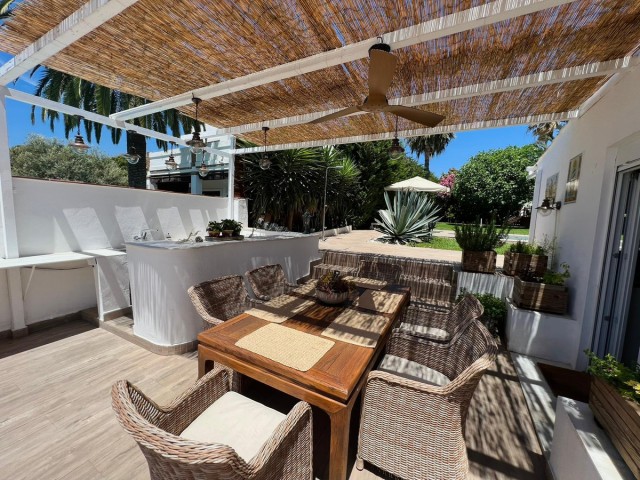 Villa avec 4 Chambres à Las Chapas