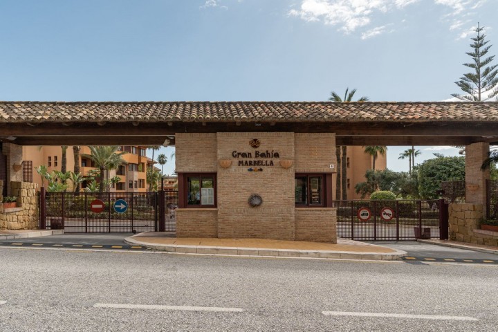 2 Bedroom Apartment in Bahía de Marbella