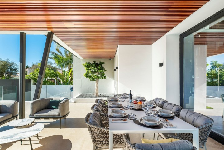 4 Bedroom Villa in The Golden Mile
