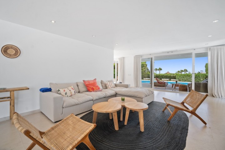 Villa con 4 Dormitorios en El Paraiso