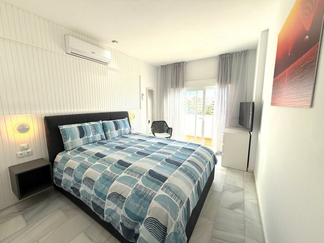 Apartamento con 4 Dormitorios  en Puerto Banús