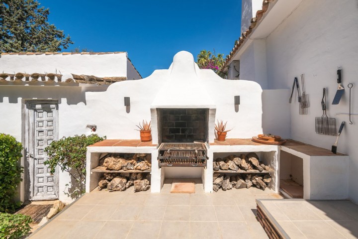 5 Bedroom Villa in Hacienda Las Chapas