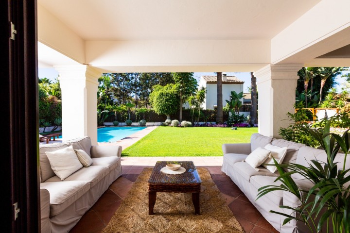 6 Sovrums Villa i Guadalmina Baja