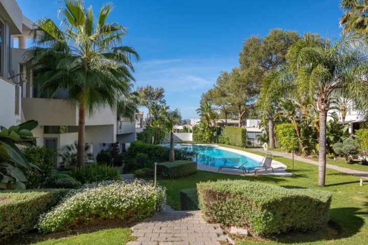 3 Bedroom Townhouse in Sierra Blanca