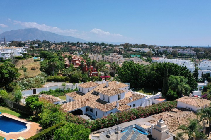 6 Slaapkamer Villa in El Paraiso