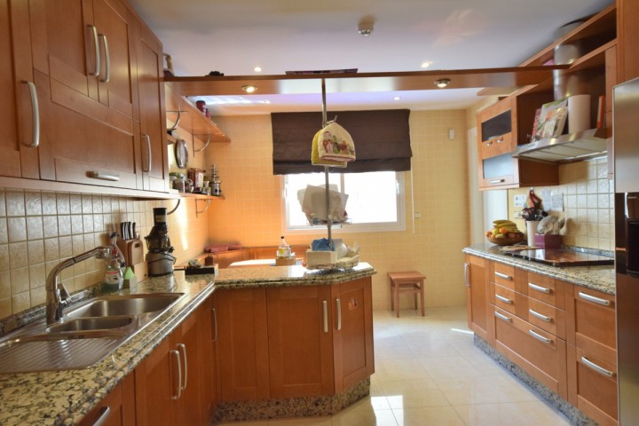4 Bedroom Apartment in The Golden Mile