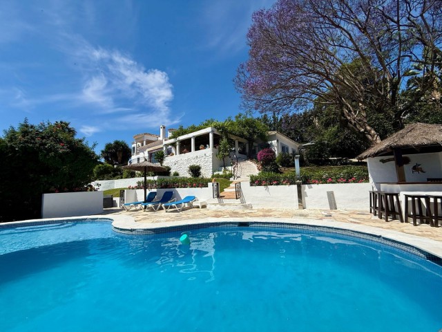 6 Bedroom Villa in Guadalmina Alta