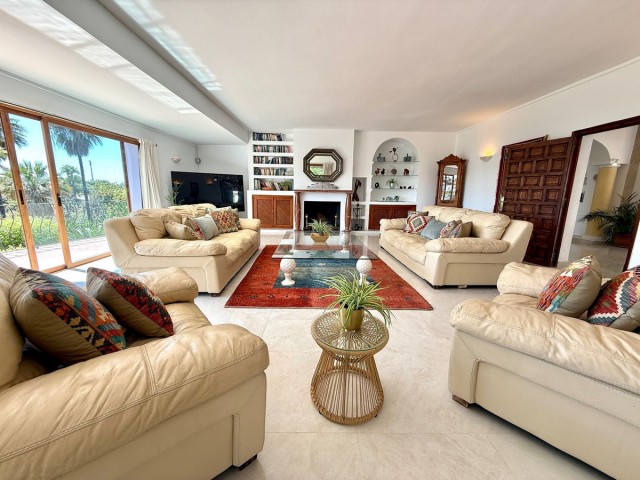 6 Bedroom Villa in Guadalmina Alta