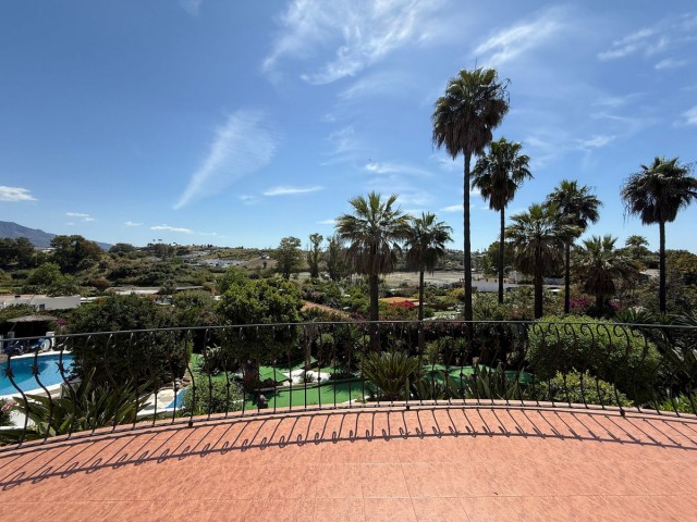 6 Bedroom Villa in Guadalmina Alta