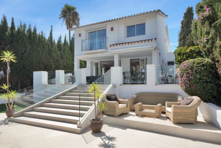 4 Bedroom Villa in Nueva Andalucía