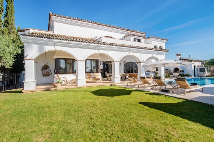 6 Bedroom Villa in Elviria