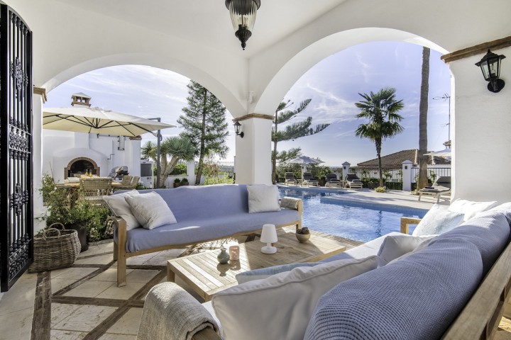 6 Bedroom Villa in Elviria