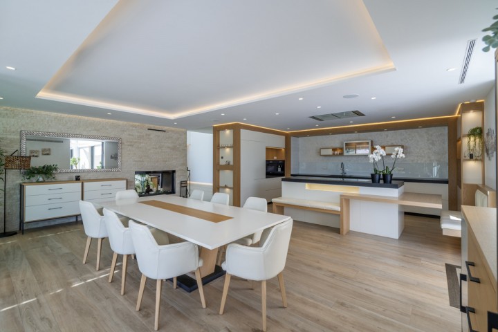 7 Slaapkamer Villa in El Paraiso
