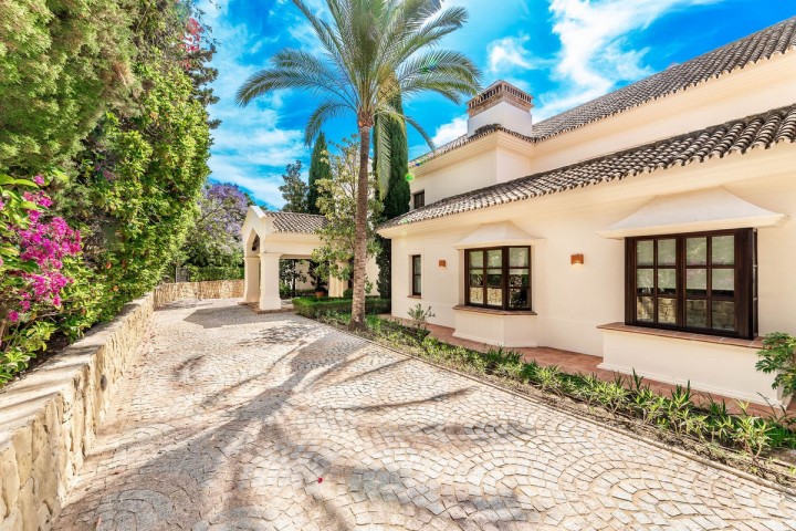 9 Bedroom Villa in Sierra Blanca
