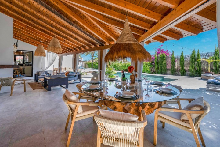 8 Bedroom Villa in Guadalmina Alta