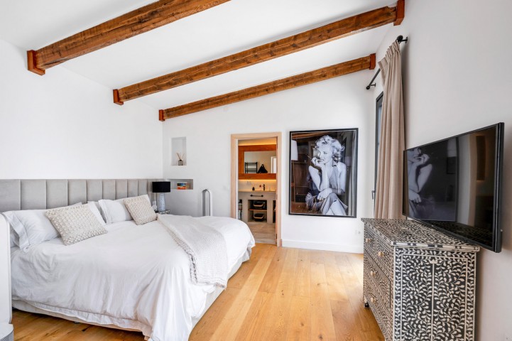 8 Bedroom Villa in Guadalmina Alta