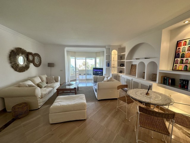 Appartement avec 2 Chambres à Elviria