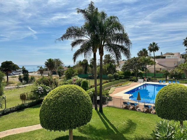 2 Bedroom Apartment in Elviria