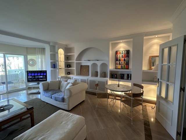 2 Bedroom Apartment in Elviria