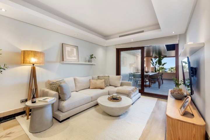 2 Bedroom Apartment in Estepona